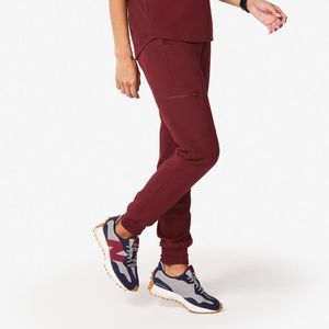 Figs, Burgundy - Zamora Jogger Scrub Pants